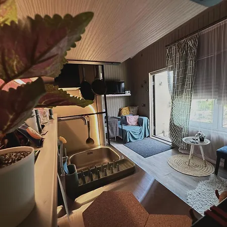 Amazing Little House On An Island With Garden Vakantiehuis *
