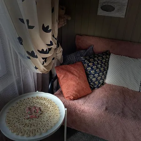 Amazing Little House On An Island With Garden Prázdninový dům *